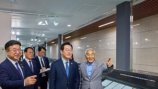 경찰의날 남영동 대공분실 찾은 李대통령…