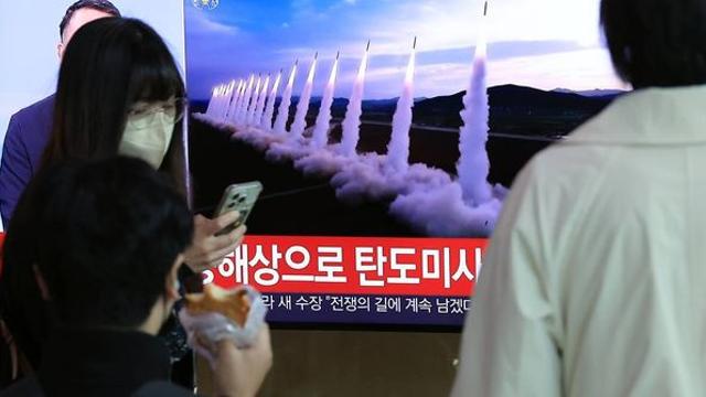 [속보] 합참 “북한, 동해상으로 탄도미사일 발사”