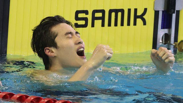 황선우, 亞 이어 한국 신기록까지 갈아 치웠다…전국체전 개인혼영 200ｍ 1분 57초 66