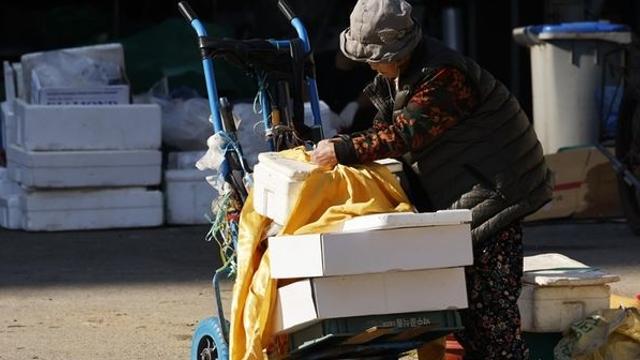 생긴 것만 보면 손 대고 싶지 않을 수도 있지만, 추위까지 녹여주는 '10월 식재료'