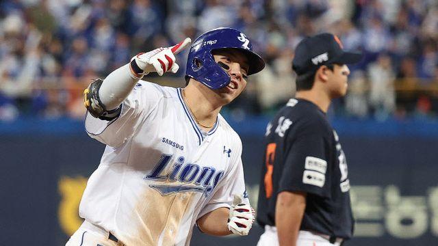 '삼성의 영웅' 김영웅, 연타석 3점포...삼성, PO 5차전 간다