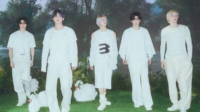 TXT, 日 정규 3집으로 오리콘 차트 정상