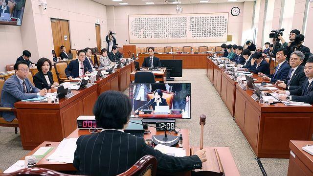 국회 상임위 11곳서 오늘 국감…검찰개혁·부동산 공방 전망