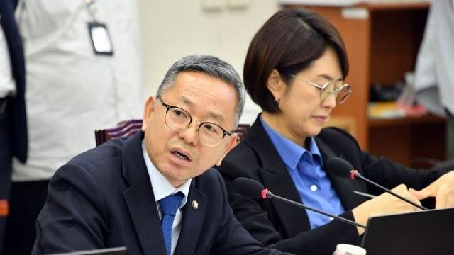 김문수 의원, 전남 특수학교 학생 장시간 통학이 전국에서 가장 많아…대책 마련 촉구 김문수 의원, 전남 특수학교 학생 장시간 통학이 전국에서 가장 많아…대책 마련 촉구