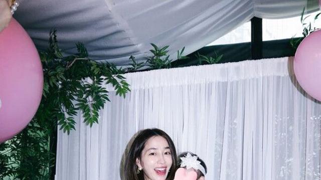 이민정 딸 엄마 판박이 