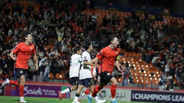 강원FC, '일본 챔피언' 고베에 4-3 승리…김건희 극장골