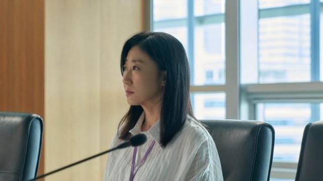 '달까지 가자' 라미란, 사내 매점 운영 발각…최대 위기 직면