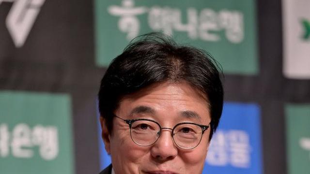“대전 왜 온 겨, 빵 사러 온 겨?” 황선홍 감독, 대전 제외 K리그 팬들 속 뒤집는 ‘그 문구’ 외친 사연 [파이널 미디어데이]