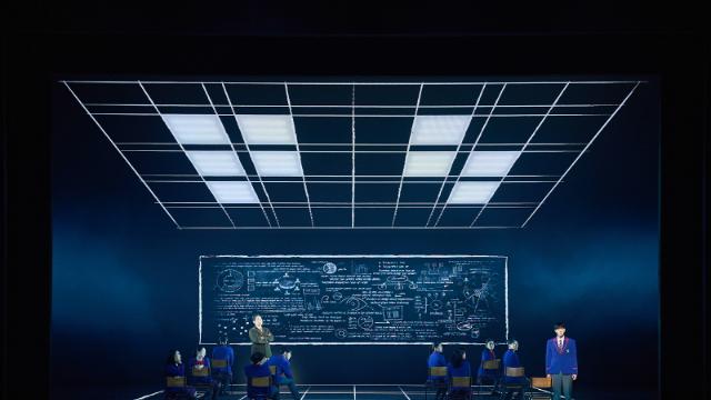 신이 되고 싶었던 그 남자의 최후