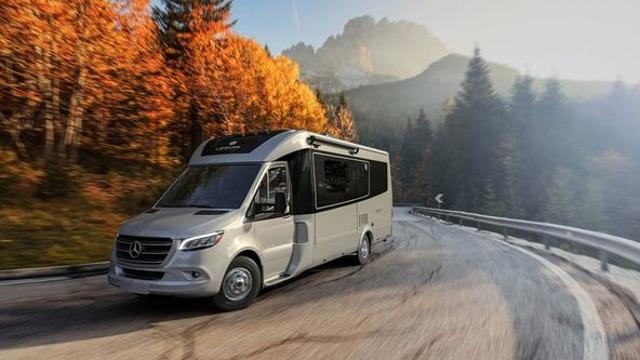 “캠핑의 품격을 바꾼다” 사막 여행도 가능한 2.3억원 럭셔리 이동식 주택