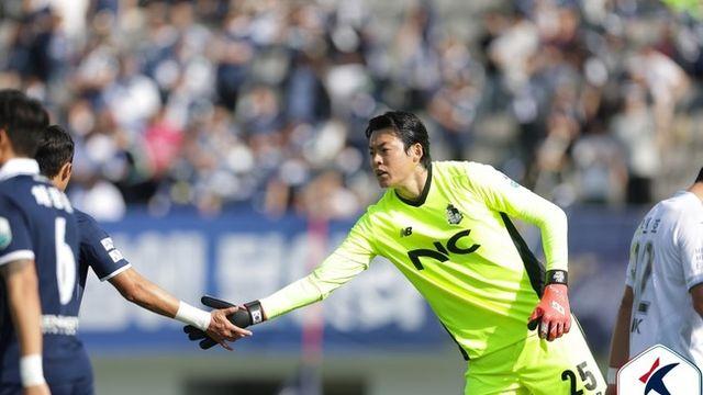 [K리그2 스타] 여름에 왔는데 '클린시트 7회'...골키퍼 중요성, 구성윤 보며 느낀다! 서울E 정상화 주역