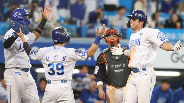 벼랑 끝에 등장한 ‘영웅’의 연타석 3점포, 삼성 7-4 대역전승 [PO4]