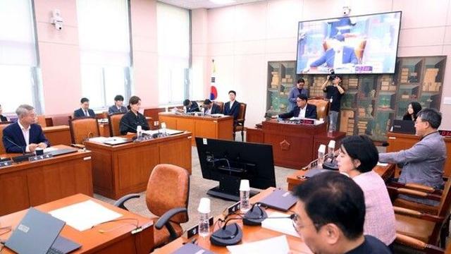 국회 문체위, '이배용·박진영' 등 추가 증인·참고인 채택