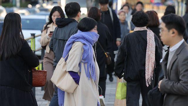 오늘 오전까지 때이른 추위…점차 날 풀리며 내일 평년보다 포근