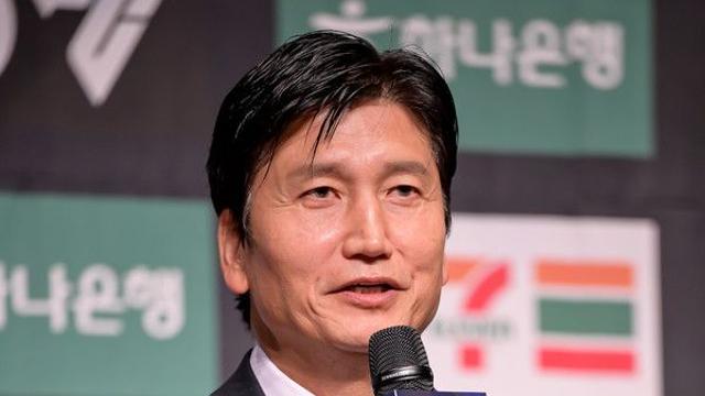 “기대하고 있겠습니다~” 정정용 감독, 포옛·황선홍 감독에게 ‘감사 선물’ 요구한 이유는? [파이널 미디어데이]