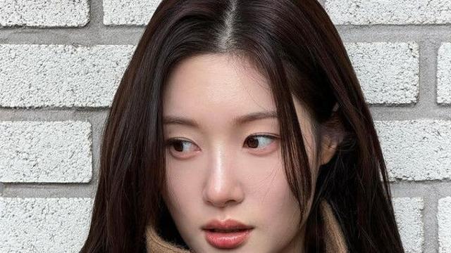 정채연 가을 분위기 물씬…뚜렷 이목구비에 감탄