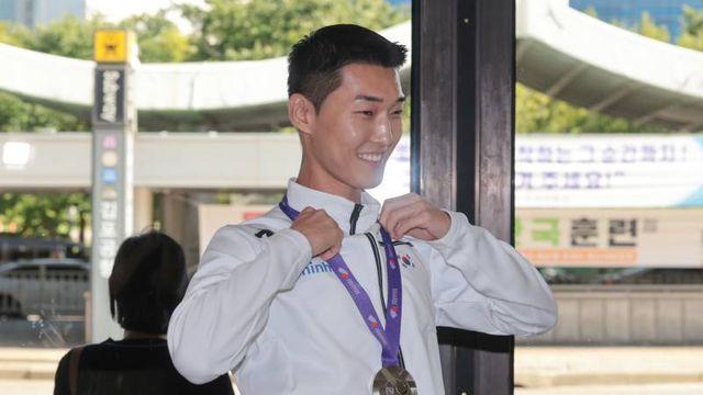 우상혁, 전국체전서 2m20 넘고 우승…10개 대회서 9차례 정상