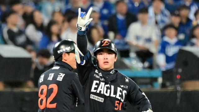 '문현빈+라팍+스리런' 폭발! 이글스 팬들 다 아시죠?…한화 5회 4-0 리드, 19년 만의 KS 보인다 [PO4]