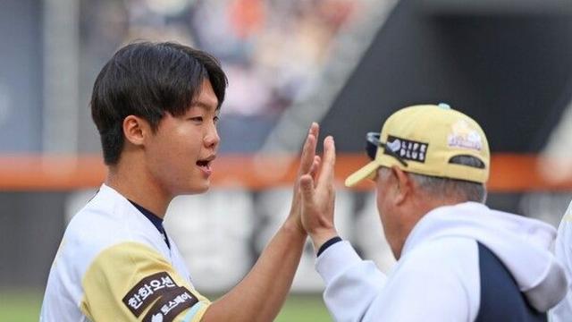 삼성, 결국 '갤럭시' 넘지 못해…新 삼성 킬러 등장
