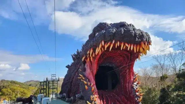 고질라 입속으로 들어가기.mp4,,