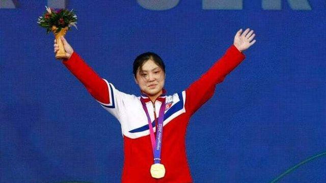 북한 여자 역도선수 피지컬