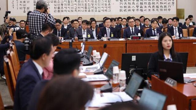 여야, 검찰청 국감서 '李 재판' 공방…與 