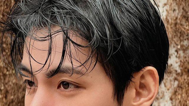 셀린느 입은 방탄소년단 뷔, 가을을 인수합병했다