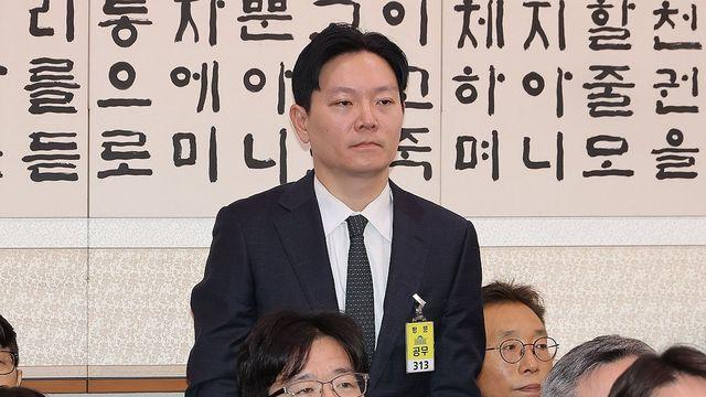 '페트병 술 반입 의혹' 박상용