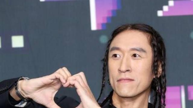 빽가, 연예인 前여친 폭로 “카메라·명품 가방 빌린 뒤 안 돌려줘” (라디오쇼)