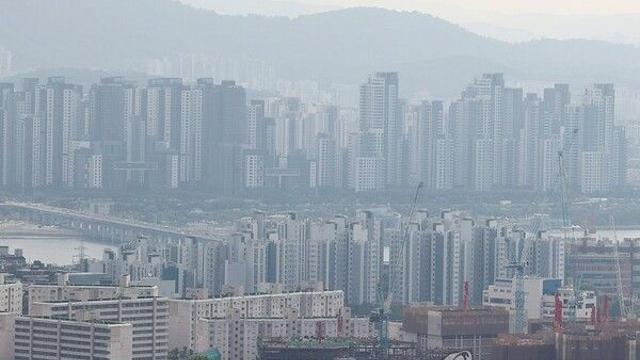 [조원C&I] 민주 42.5%·국힘 39.3%…양당격차 4.9%P → 3.2%P 부동산 대책 후폭풍