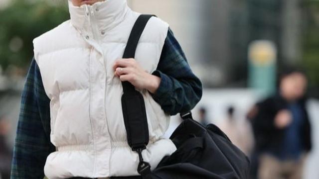 [오늘의 날씨] 낮 최고 23도 온화한 날씨···동해안에는 비 소식