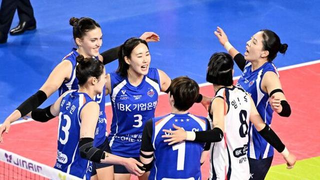 기업은행, 페퍼 3-1 꺾고 첫 승…빅토리아·킨켈라 40점 합작(종합)