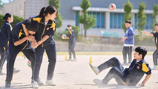 미쳤다…평점 9.37 찢으며 '올해의 한국영화'로 불리고 있는 대반전 '작품'
