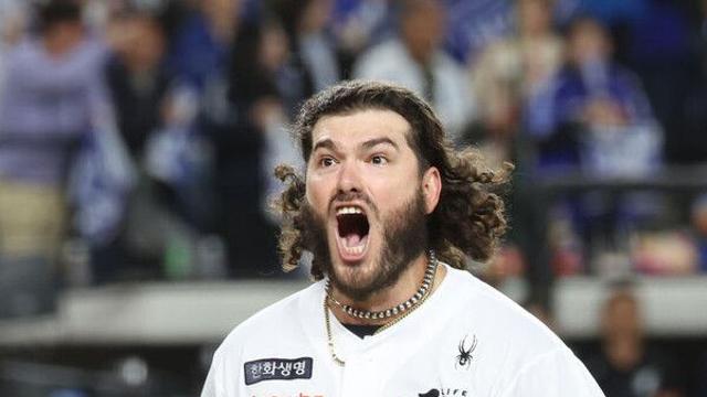 1차전 아픔 털고 명예회복…한화 에이스 폰세, 5차전서 5이닝 1실점[PO]