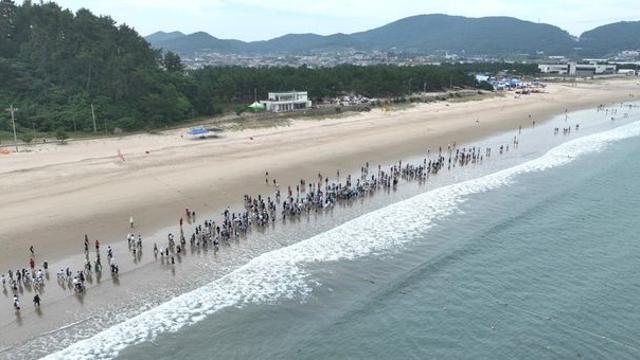 '대한민국 치유길 1호' 완도 명사십리. 맨발걷기 명소 우뚝