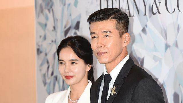 션♥정혜영, 21년간 매일 모아 '7670만 원' 기부 '선행 부부'…