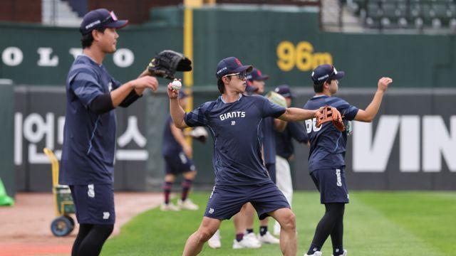 롯데, 일본 미야자키 마무리 캠프+개별 프로그램 진행