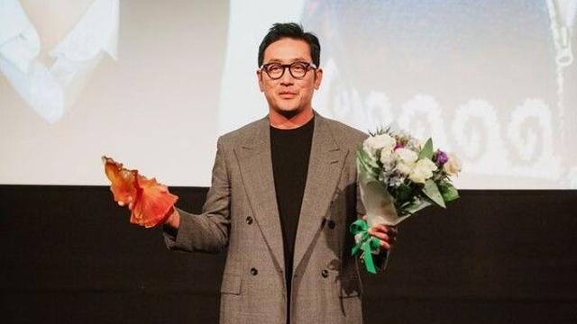 하정우, '윗집사람들'로 런던아시아영화제 공로상 수상