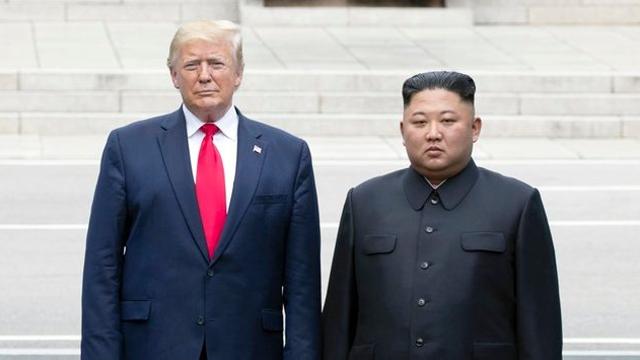 [속보] 트럼프 “아시아 순방에서 김정은 만나고 싶다” (AFP)