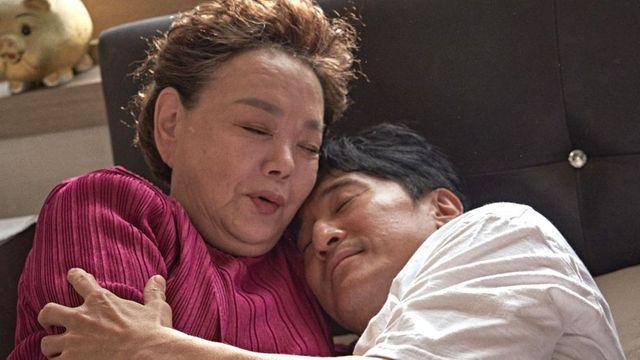 故 김수미가 우리 곁에 머물렀던 시간들…”대중을 웃고 울렸던 ‘국민 엄마'”