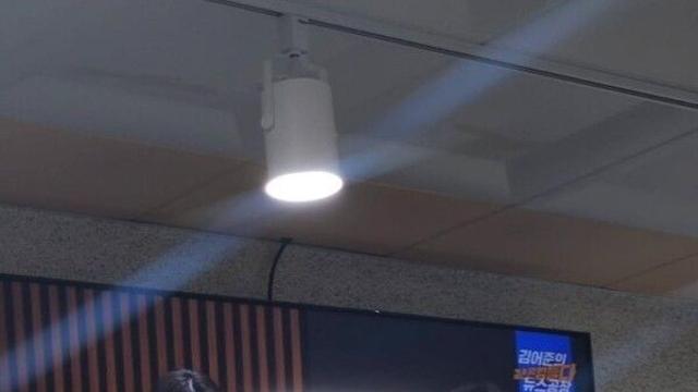 부산 고등학교 급식시간 ‘김어준의 뉴스공장’ 상영 논란 확산