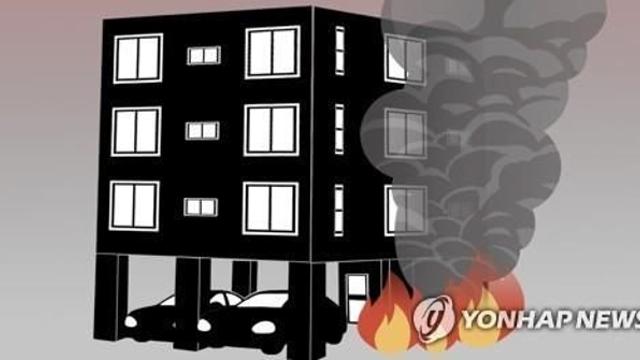 경남 고성서 빌라 화재로 2명 중상·6명 경상…50여분 만에 진화