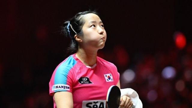 '월클 中 선수들도 없는데'…세계 13위 신유빈 충격패, WTT 스타컨텐더 여자단식 16강 탈락→정이징에 0-3으로 무너져