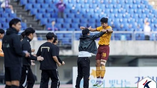 광주FC 박인혁 결승골로 안양 1-0 격파…K리그1 잔류 가능성↑(종합)