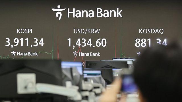 관세협상 늦어지며 이달에만 원화 2.4% 추락…엔화 이어 2위