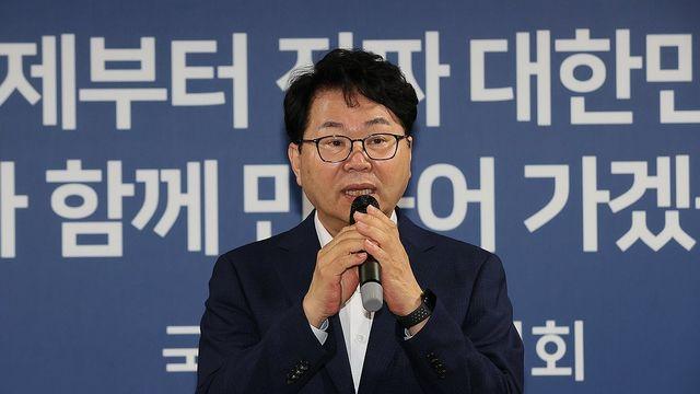 ‘李대통령 책사’ 이한주 민주연구원장 사의…”할 일 마쳤다”(종합) ‘李대통령 책사’ 이한주 민주연구원장 사의…”할 일 마쳤다”(종합)
