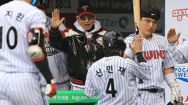 승장 염경엽 LG 감독 