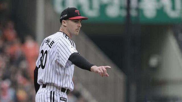 박해민 호수비에 미소…LG 톨허스트 