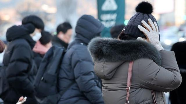 하루 만에 초겨울…전국 덮친 첫 한파특보에 체감온도 ‘뚝’