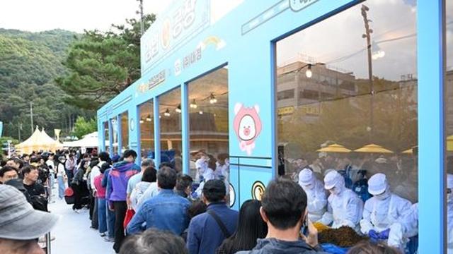 김천 인구 13만인데 축제엔 15만명…'김밥 천국' 터졌다(종합)